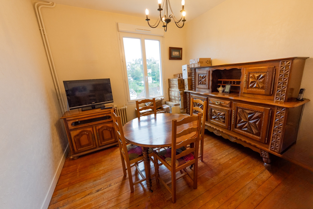MAISON DE VILLE DE 1930 T3 60M² - 2 CHAMBRES - STATIONNEMENT AISE SUR TERRAIN CLOS DE 230M² photo 2