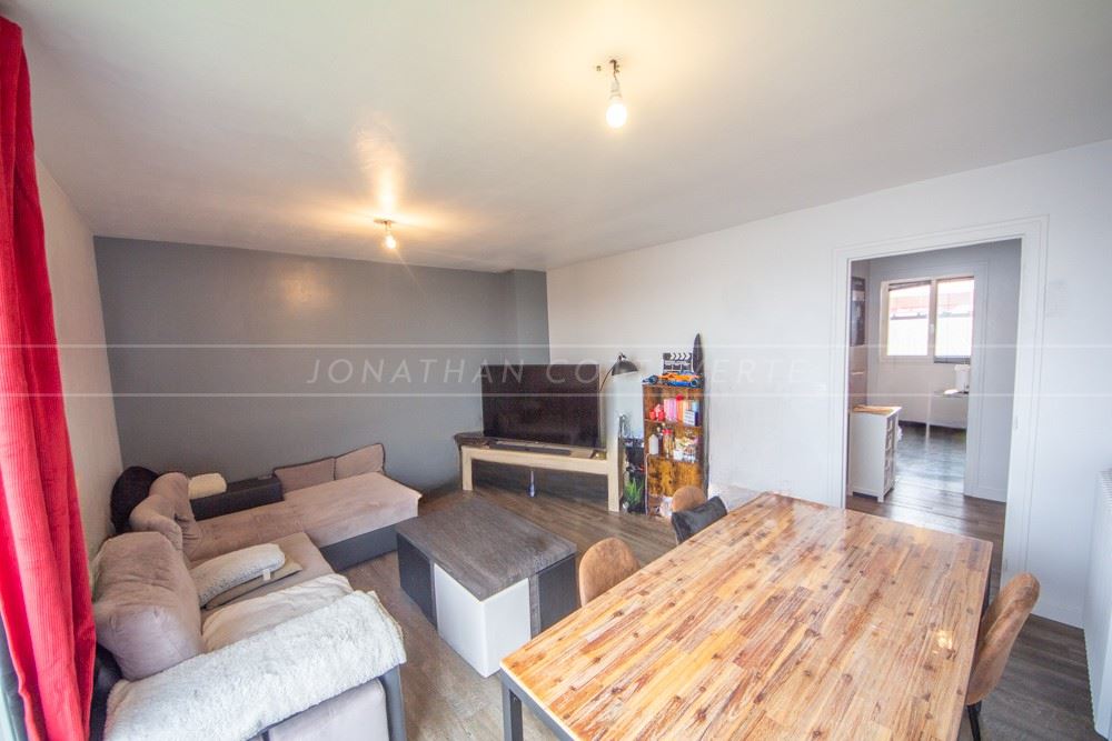 BEL APPARTEMENT LUMINEUX - PETIT IMMEUBLE- CALME - 2 CHAMBRES - SANS VIS A VIS - DALLE BETON