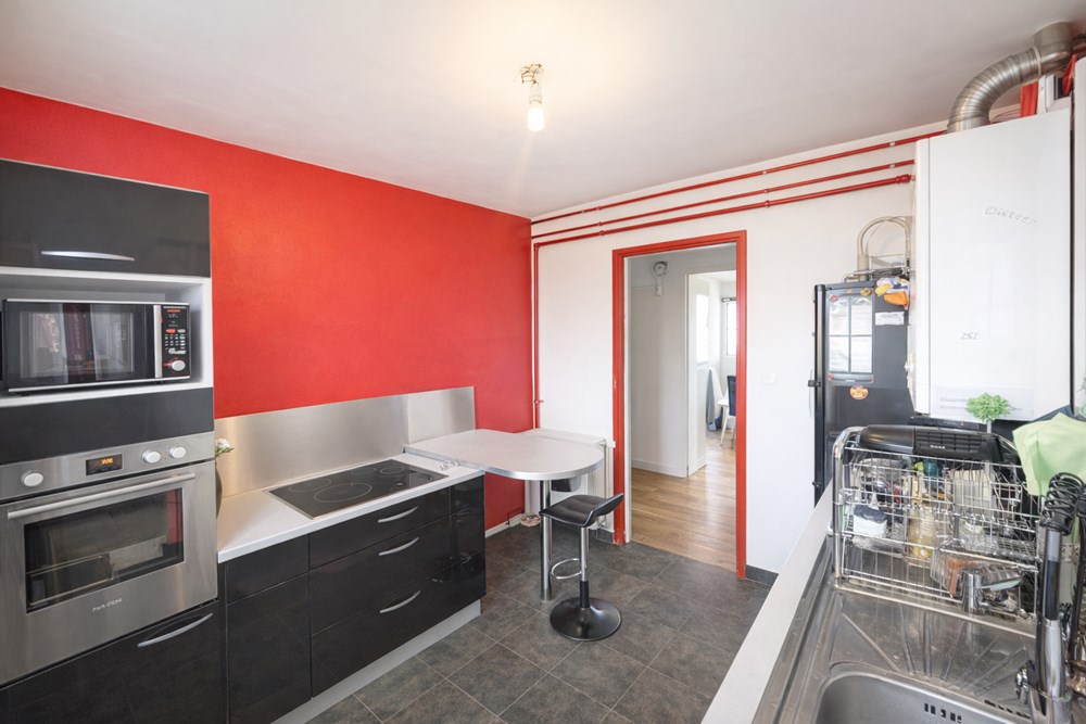 BEL APPARTEMENT LUMINEUX - PETIT IMMEUBLE- CALME - 2 CHAMBRES - SANS VIS A VIS - DALLE BETON photo 2