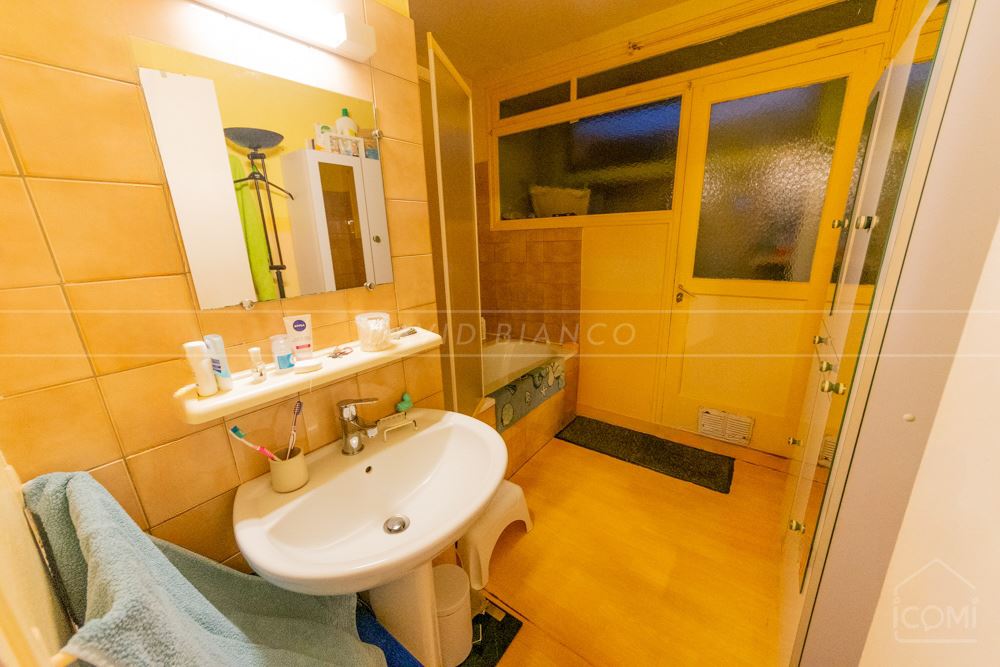 APPARTEMENT T4 70M² - 3 CHAMBRES - BALCON - CAVE - LOCATAIRE EN PLACE - BEAU POTENTIEL photo 5