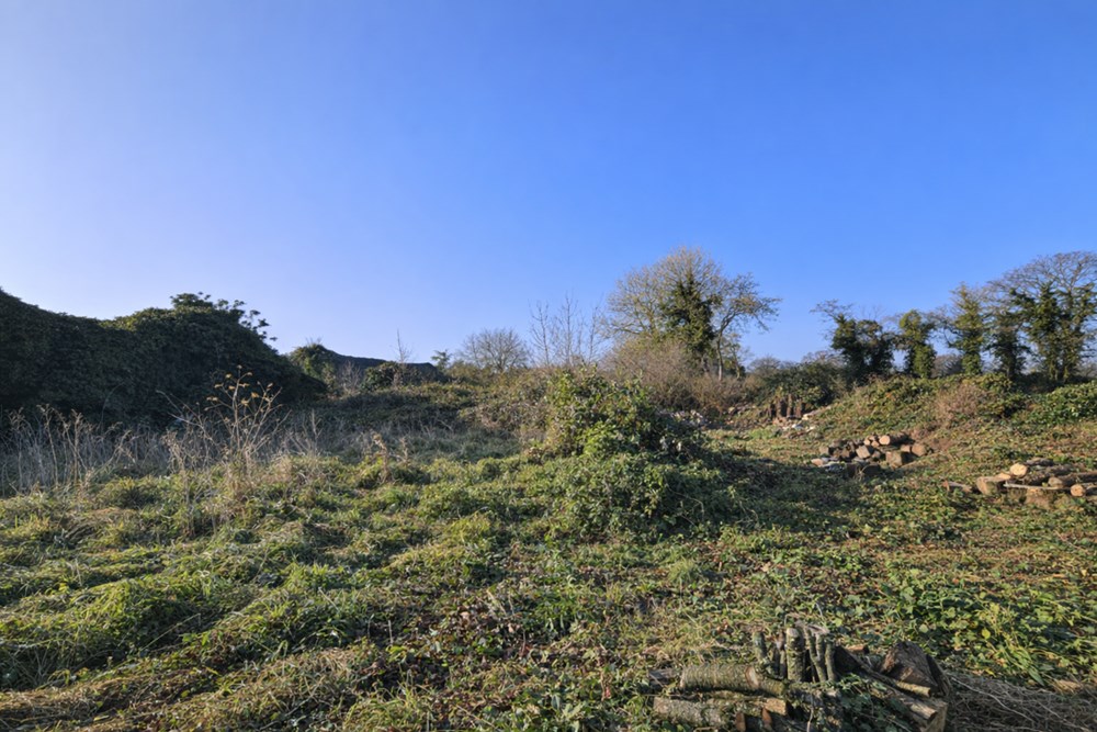 ENSEMBLE IMMOBILIER DE 180M² DE DEUX BATIMENTS COMPRENANT 5 CRECHES - TERRAIN 1000M² - IDEAL ARTISAN photo 2