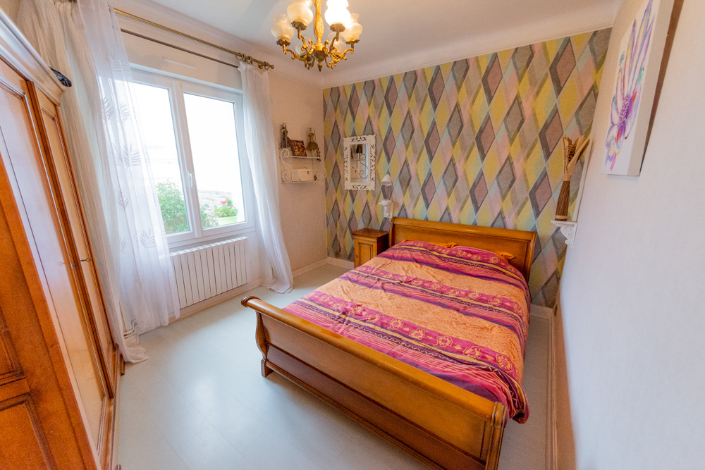 APPARTEMENT T4 75M² AVEC JARDIN - GARAGE - 2 CAVES - 2 CHAMBRES - BEAU POTENTIEL photo 3