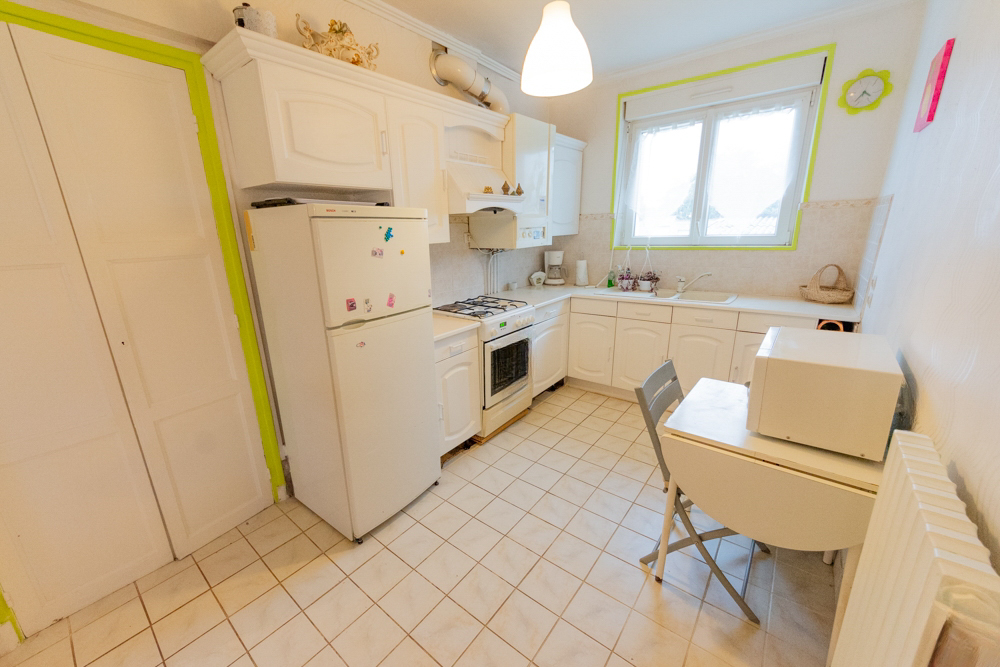 APPARTEMENT T4 75M² AVEC JARDIN - GARAGE - 2 CAVES - 2 CHAMBRES - BEAU POTENTIEL photo 2