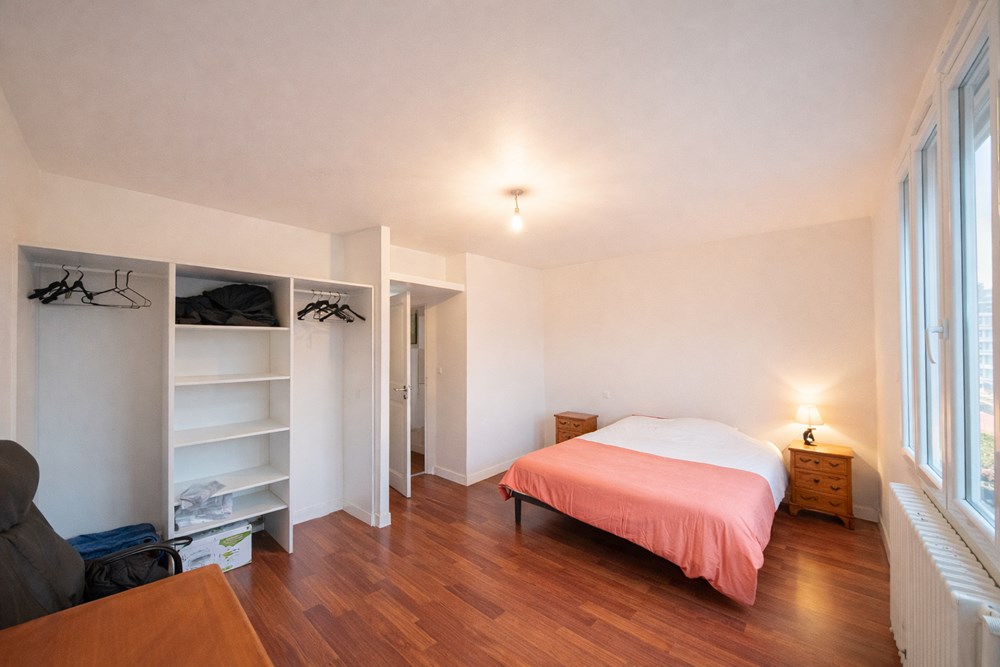 APPARTEMENT T2 AVEC CAVE - SANS TRAVAUX - VUE MAGNIFIQUE - DERNIER ETAGE - FAIBLES CHARGES - PETITE COPROPRIETE photo 3
