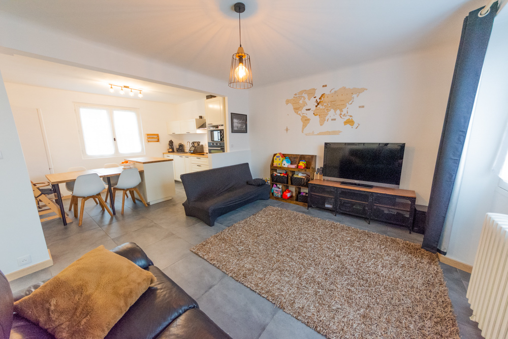 MAISON T7 DE 1969 128M² AVEC 5 CHAMBRES - GARAGE - BEAU POTENTIEL SUR TERRAIN CLOS DE 375M²