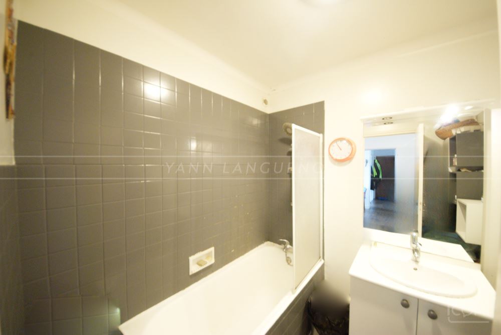 APPARTEMENT 81 M² - 3 CHAMBRES POSSIBLE - DERNIER ETAGE - CAVE - GRANDE PIECE DE VIE - GARAGE POSSIBLE - VUE MER - RARE photo 3