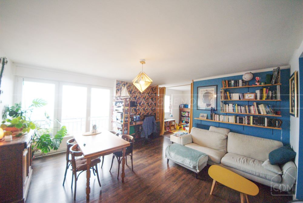 APPARTEMENT 81 M² - 3 CHAMBRES POSSIBLE - DERNIER ETAGE - CAVE - GRANDE PIECE DE VIE - GARAGE POSSIBLE - VUE MER - RARE photo 5