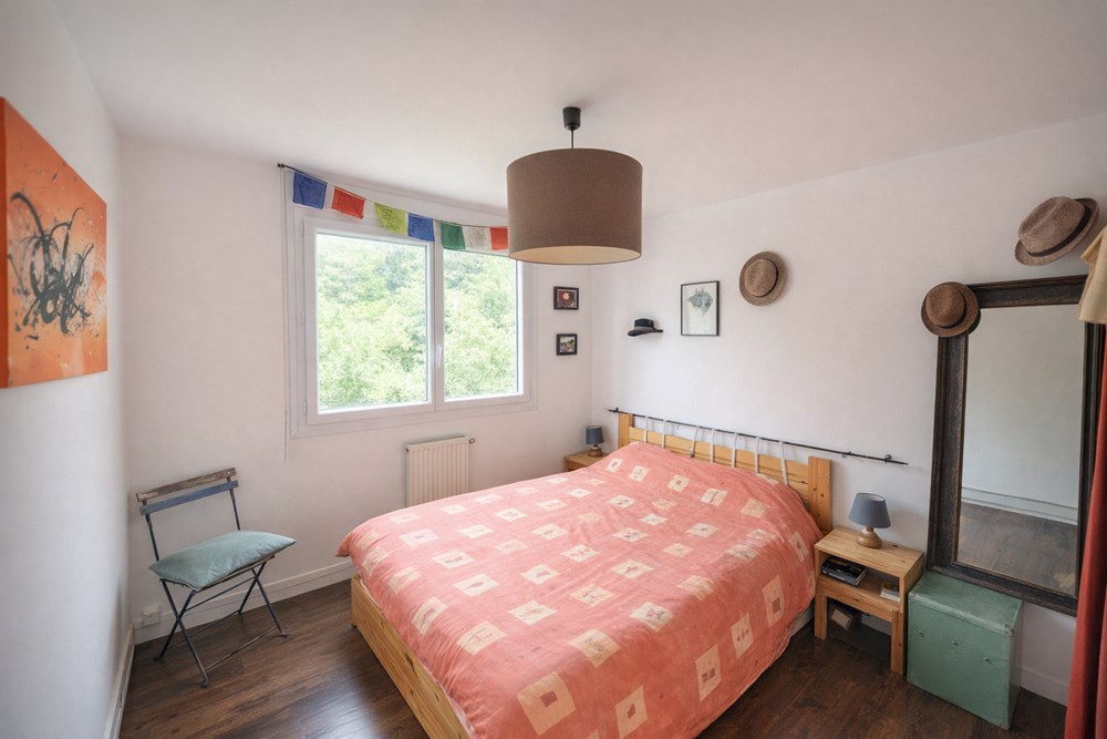 APPARTEMENT 81 M² - 3 CHAMBRES POSSIBLE - DERNIER ETAGE - CAVE - GRANDE PIECE DE VIE - GARAGE POSSIBLE - VUE MER - RARE photo 5