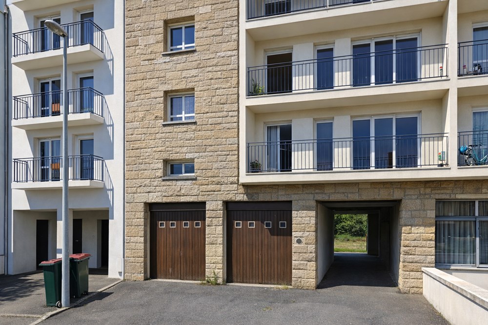 BREST - GARAGE - 20 M2 - 3 PIECES