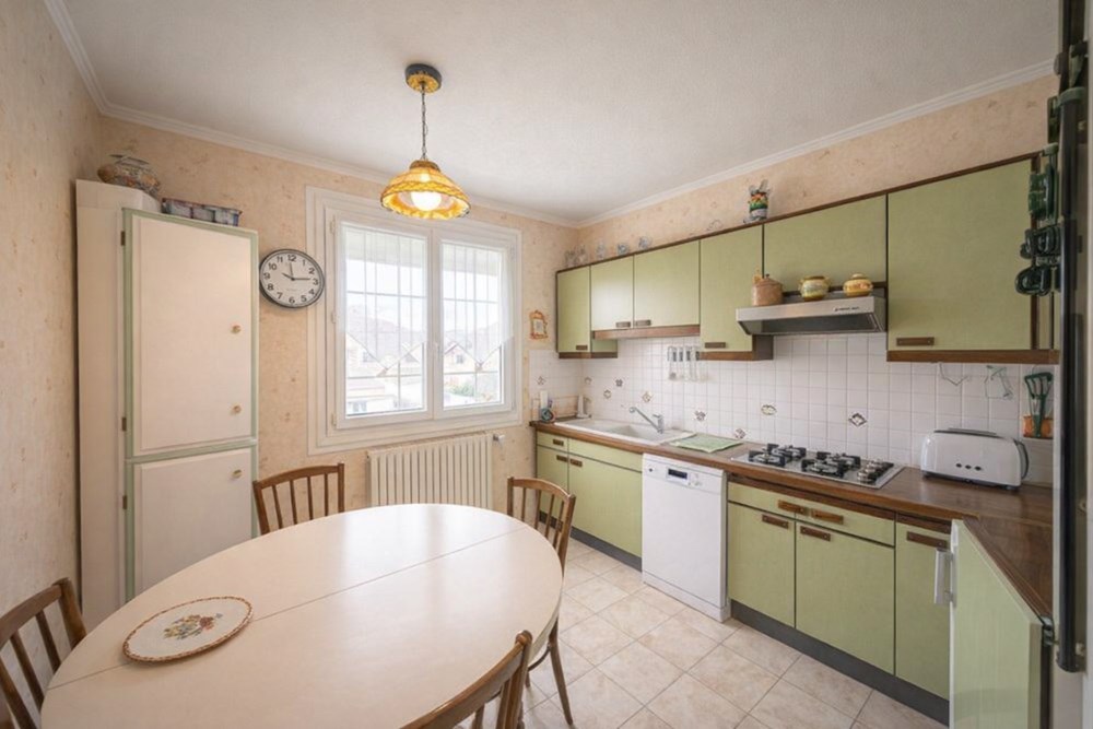 MAISON T5 - 100M² - 3 CHAMBRES - TERRAIN 650M² - SOUS SOL COMPLET - CALME - DPE D photo 3