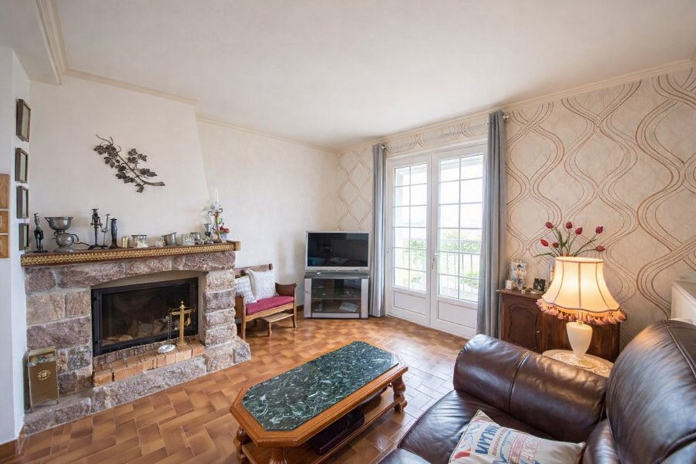 MAISON T5 - 100M² - 3 CHAMBRES - TERRAIN 650M² - SOUS SOL COMPLET - CALME - DPE D photo 2