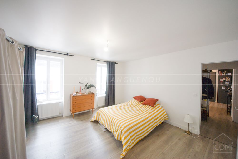 APPARTEMENT 90M² - DEUX GRANDES CHAMBRES DE 18M² - CALME - DERNIER ETAGE - GRANDE PIECE DE VIE - RARE photo 3