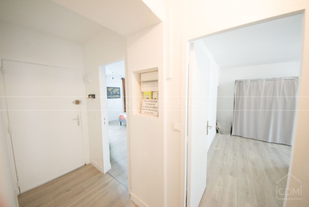 APPARTEMENT 90M² - DEUX GRANDES CHAMBRES DE 18M² - CALME - DERNIER ETAGE - GRANDE PIECE DE VIE - RARE photo 4