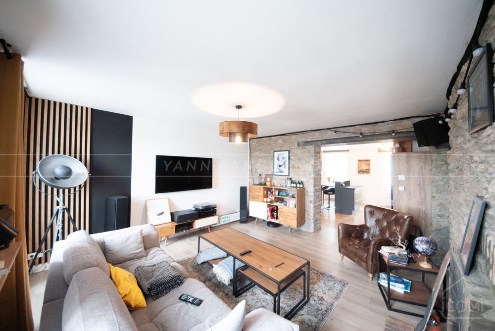 APPARTEMENT 90M² - DEUX GRANDES CHAMBRES DE 18M² - CALME - DERNIER ETAGE - GRANDE PIECE DE VIE - RARE