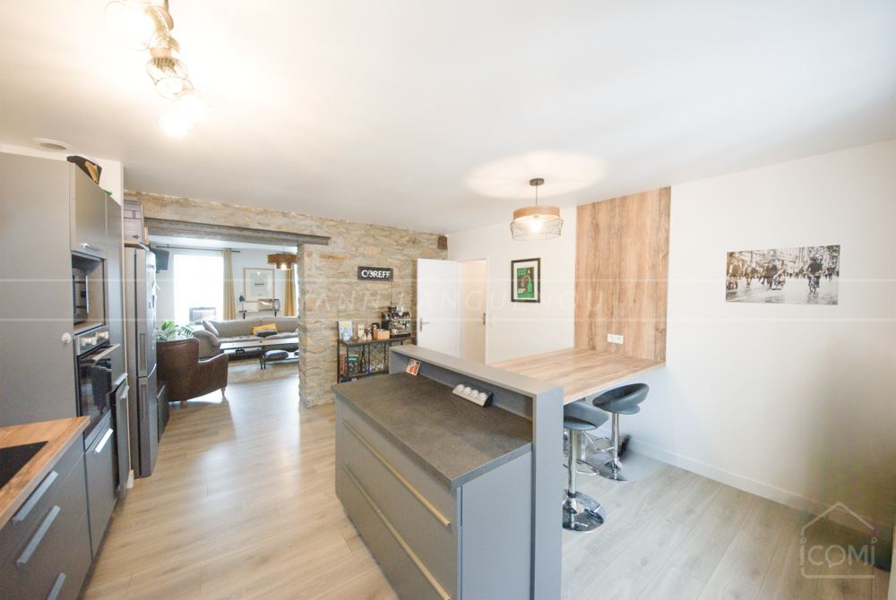 APPARTEMENT 90M² - DEUX GRANDES CHAMBRES DE 18M² - CALME - DERNIER ETAGE - GRANDE PIECE DE VIE - RARE photo 5