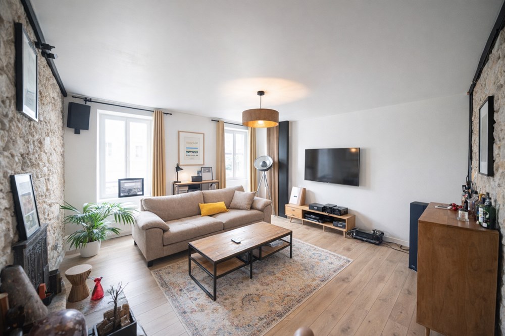 APPARTEMENT 90M² - DEUX GRANDES CHAMBRES DE 18M² - CALME - DERNIER ETAGE - GRANDE PIECE DE VIE - RARE photo 3