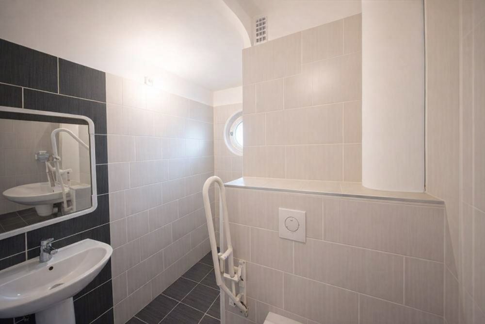 APPARTEMENT T3 - RECOUVRANCE - NON LOIN DE LA PISCINE - PROCHE PLATEAU DES CAPUCINS photo 4