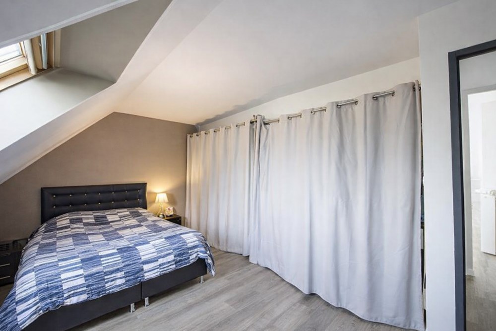 MAISON CONTEMPORAINE 2012 - T5 DE +100M² - PIECE DE VIE 40 M² - 4 CHAMBRES - EXPO SUD - TERRAIN CLOS - RARE photo 4