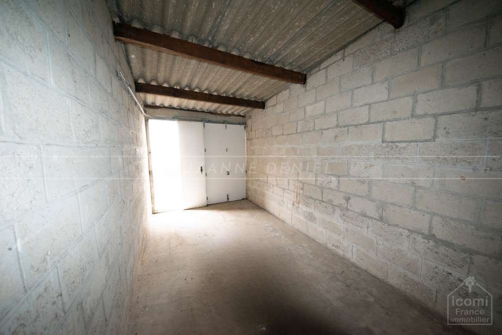 FINISTERE - BREST - PROCHE CAPUCINS ET PISCINE DE RECOUVRANCE - GARAGE - DANS RESIDENCE CALME photo 3