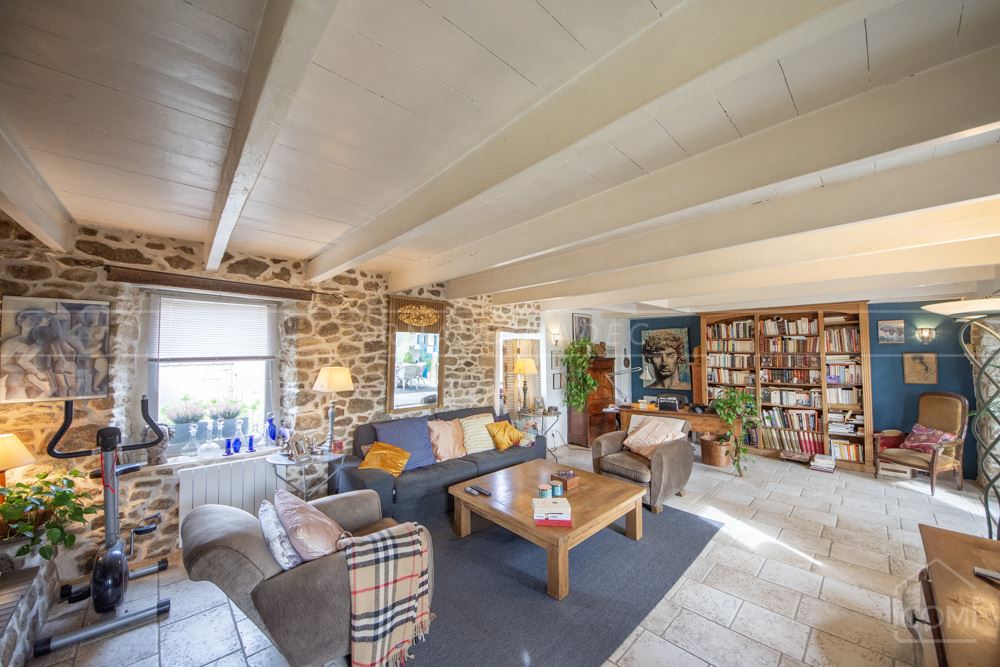 PROPRIETE DE CHARME EXCEPTIONNEL - PIECE DE VIE 60 M² - 3/5 CHAMBRES -EXCELLENT DPE - CALME - PLAGES A 2 MN EN VOITURE - RARE photo 5