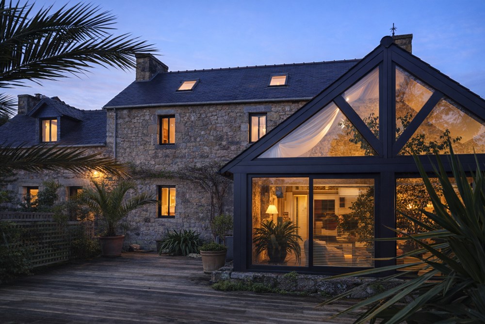 PROPRIETE DE CHARME EXCEPTIONNEL - PIECE DE VIE 60 M² - 3/5 CHAMBRES -EXCELLENT DPE - CALME - PLAGES A 2 MN EN VOITURE - RARE