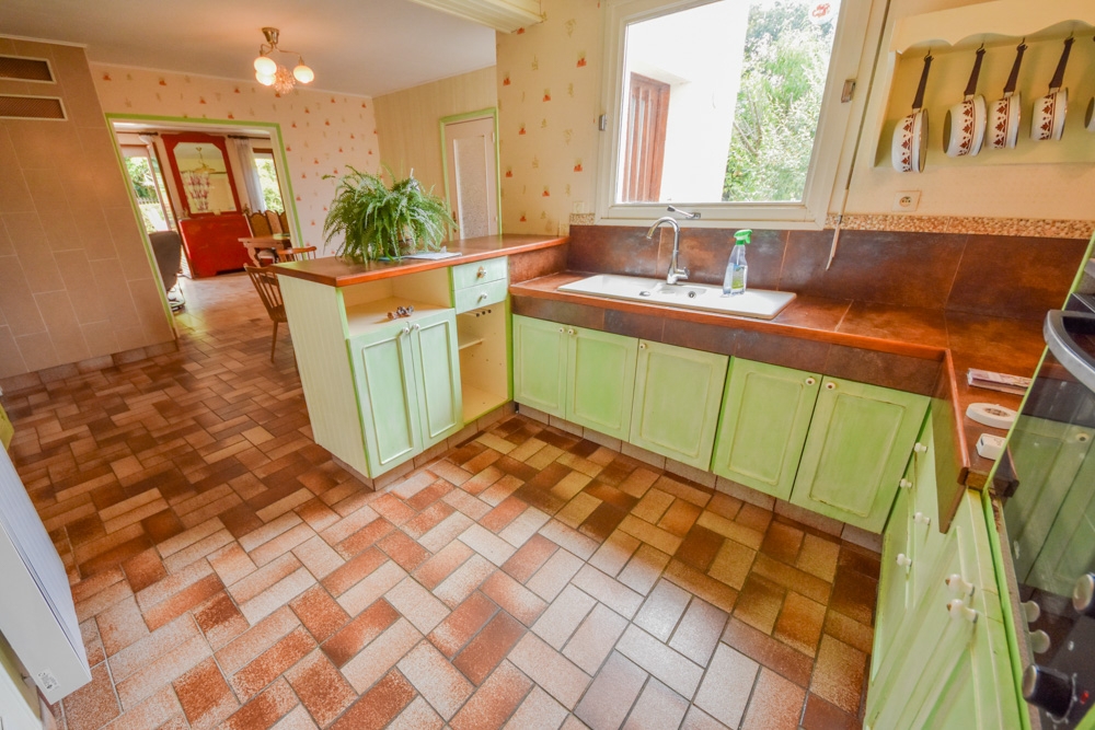 MAISON INDIVIDUELLE T7 154M² - 4 CHAMBRES - NOMBREUSES POSSIBILITES SR TERRAIN DE 900M² photo 5