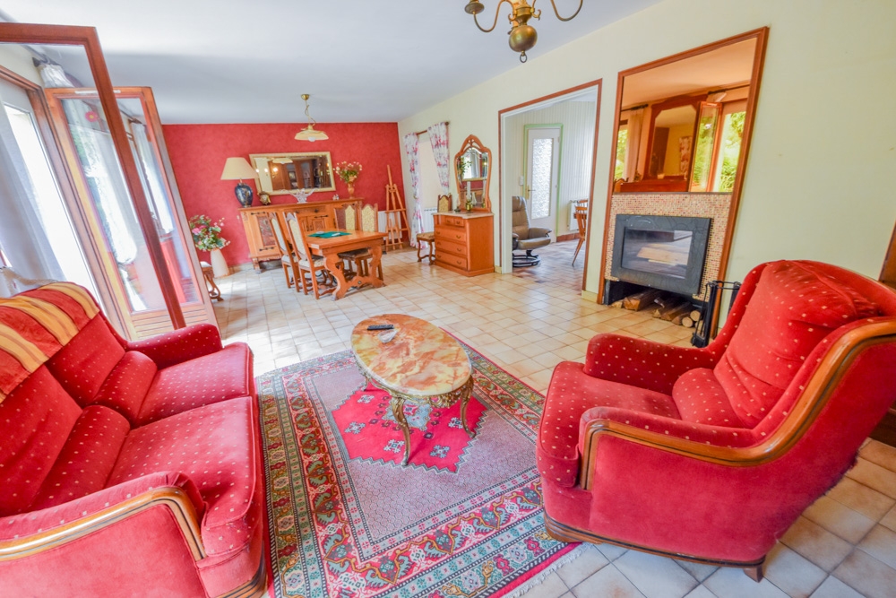 MAISON INDIVIDUELLE T7 154M² - 4 CHAMBRES - NOMBREUSES POSSIBILITES SR TERRAIN DE 900M² photo 2