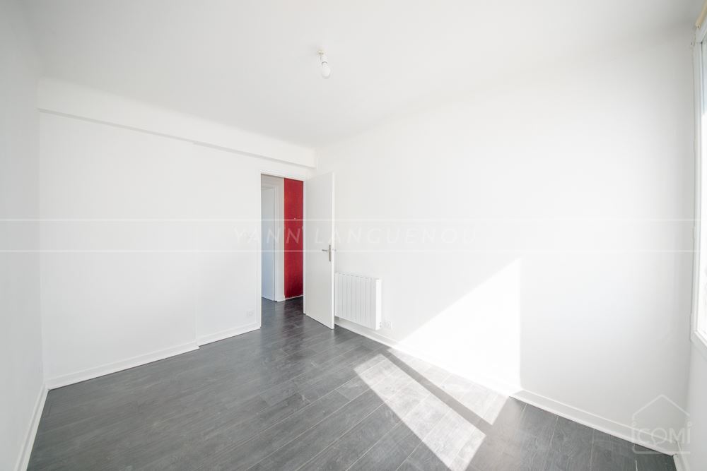 APPARTEMENT 53M² - DERNIER ETAGE - DEUX CHAMBRES - CAVE - LOUE LOYER 750 CC - FORT POTENTIEL photo 5