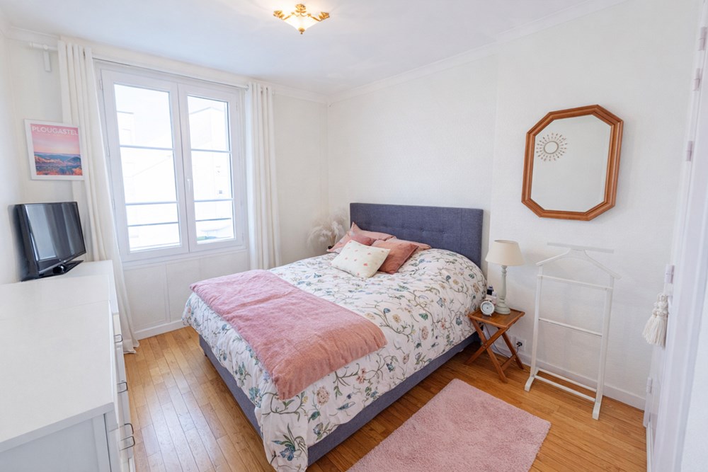 APPARTEMENT T5 78M² - 3 CHAMBRES - DALLE BETON - CAVE - PARKING AISE - BEAU POTENTIEL photo 4