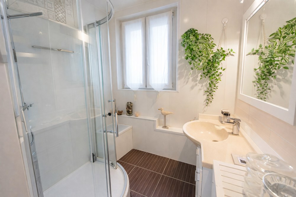 APPARTEMENT T5 78M² - 3 CHAMBRES - DALLE BETON - CAVE - PARKING AISE - BEAU POTENTIEL photo 5