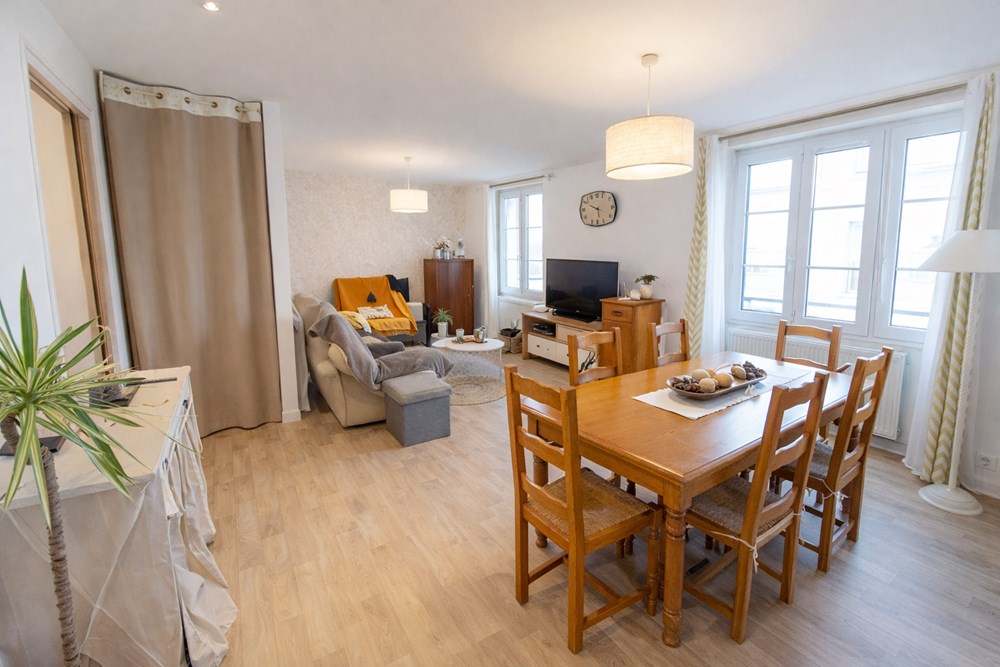APPARTEMENT T5 78M² - 3 CHAMBRES - DALLE BETON - CAVE - PARKING AISE - BEAU POTENTIEL photo 3