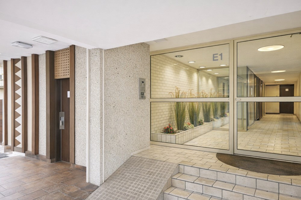 APPARTEMENT T2 - RESIDENCE DE STANDING SECURISEE - ASCENSEUR - GARDIEN - RER E ROSA PARK A 2 MN - METRO CRIMEE - RARE