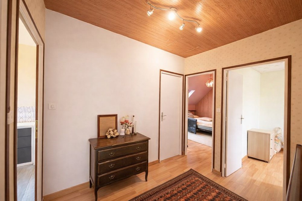 MAISON 106M² - 4 CHAMBRES - TERRAIN 1000M² - GRANDE PIECE DE VIE - SOUS-SOL COMPLET- DPE C - BOURG photo 5