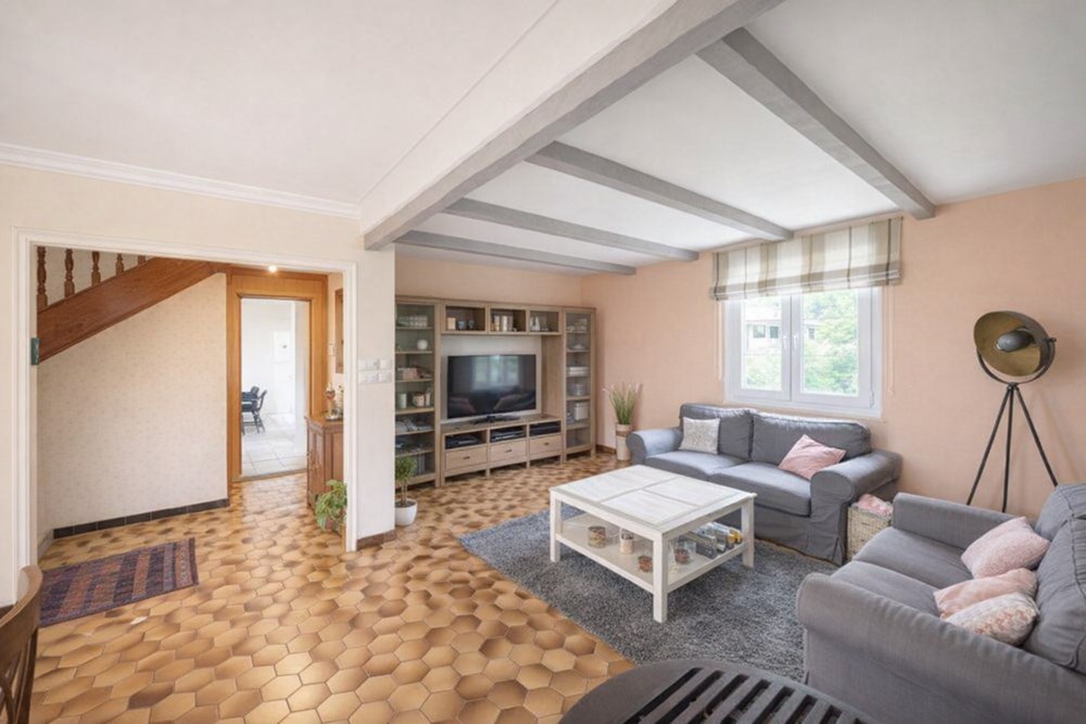 MAISON 106M² - 4 CHAMBRES - TERRAIN 1000M² - GRANDE PIECE DE VIE - SOUS-SOL COMPLET- DPE C - BOURG photo 2