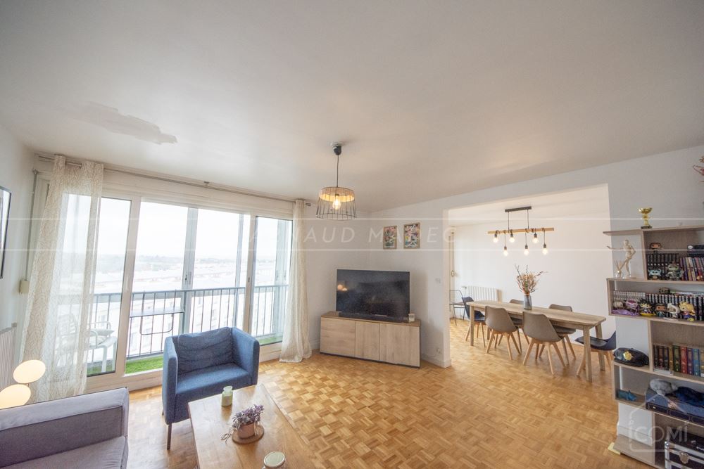 APPARTEMENT T4 DE 105 M² - 3 SUPERBES CHAMBRES - GRANDE PIECE DE VIE - AUCUN TRAVAUX - VUE DEGAGEE - DPE C - RARE