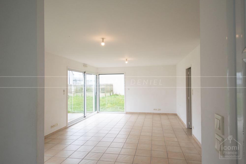MAISON CONTEMPORAINE - 5 PIECES - 3 CHAMBRES ET UN BUREAU - DOUBLE EXPOSITION - JARDIN CLOS - GARAGE - QUARTIER CALME photo 4