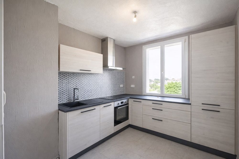 APPARTEMENT - T3 - DPE D - LUMINEUX - CALME - RARE SUR LE MARCHE - DALLE BETON - IDEALEMENT SITUE - photo 3