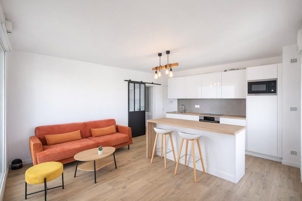 APPARTEMENT - 4 CHAMBRES - REFAIT A NEUF - DERNIER ETAGE - DALLE BETON - RARE SUR LE MARCHE - EXCELLENT DPE. photo 3