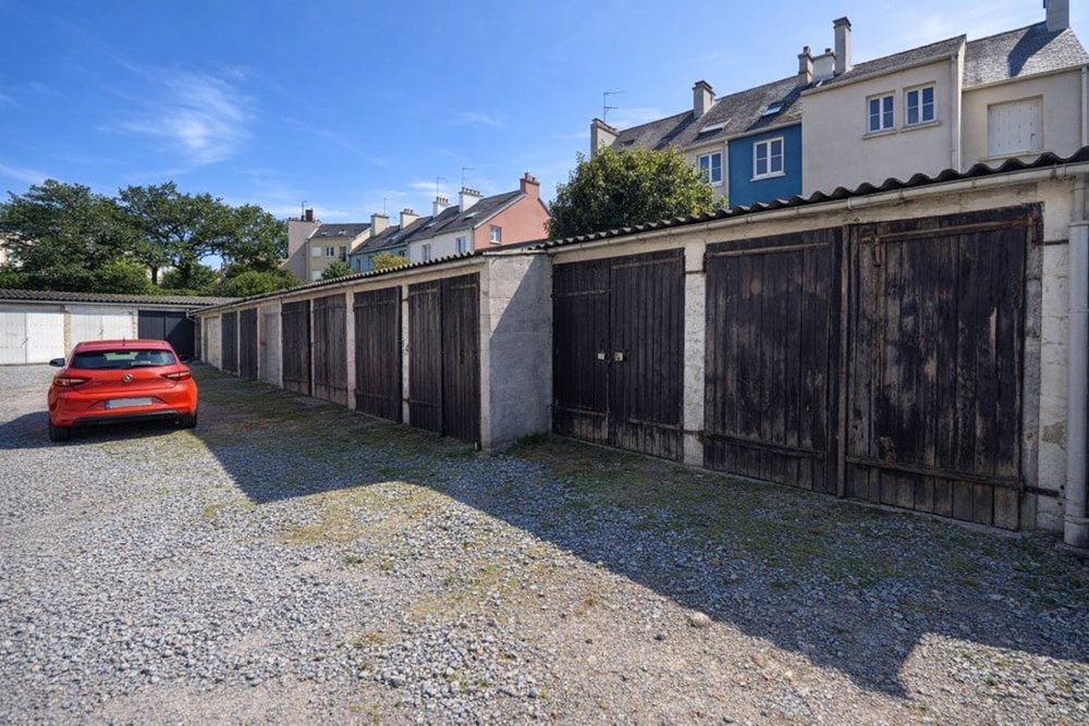 GARAGE - GARAGE BOX 10M² - PROCHE PLACE ALBERT 1ER - IDEAL STOCKAGE CITADINE OU LOCATION