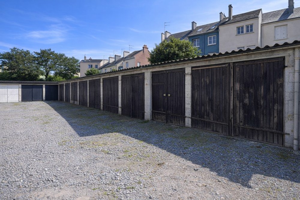 GARAGE - GARAGE BOX 10M² - PROCHE PLACE ALBERT 1ER - IDEAL STOCKAGE CITADINE OU LOCATION