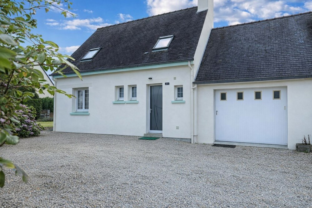 MAISON - 3 CHAMBRES -ESPACE DE VIE SPACIEUX - JARDIN FLEURI ET ARBORE - DALLE BETON - EXPOSITION SUD - PROCHE COMMODITES