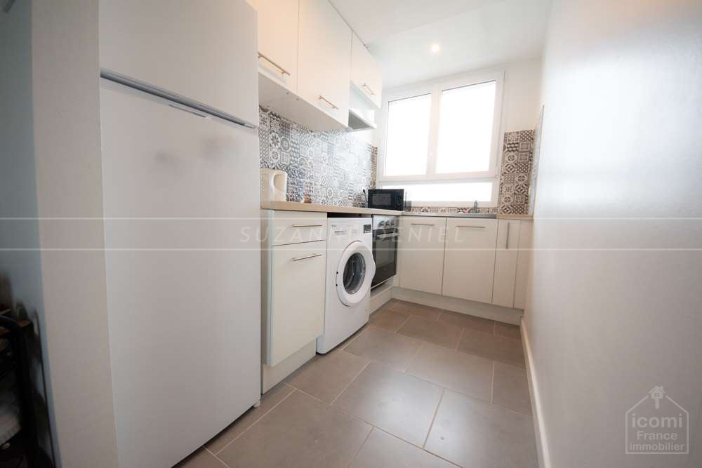 BEL APPARTEMENT T3 - RENOVE AVEC GOUT - TRES PROPRE - IDEALEMENT SITUE - 2 CHAMBRES - DALLE BETON - LOCATAIRE EN PLACE - PROCHE DES TRANSPORTS photo 2
