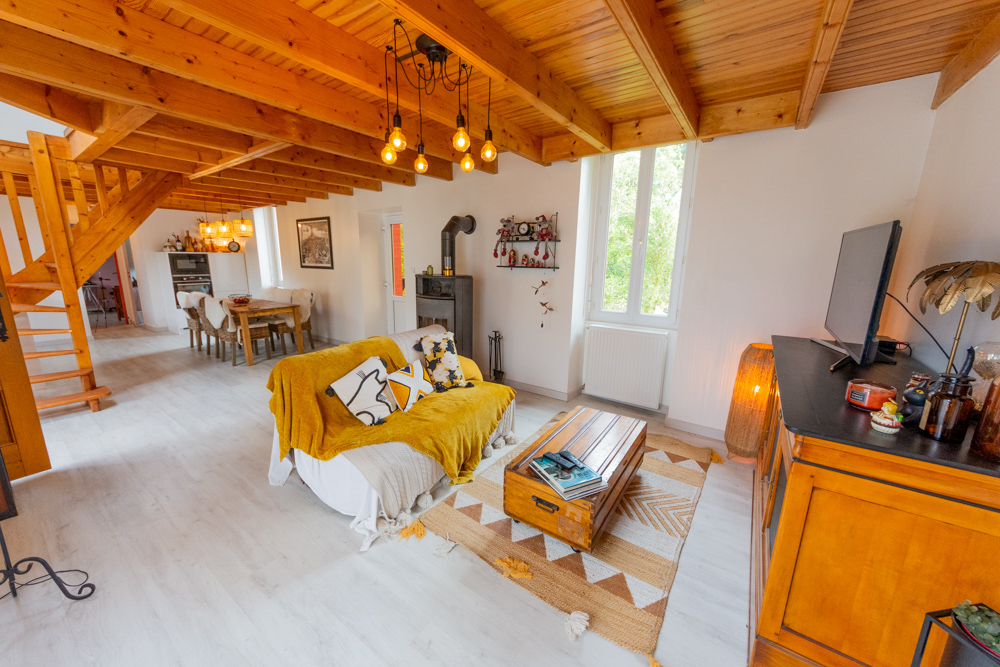 MAISON INDIVIDUELLE T4 99M² DE 1900 - 3 CHAMBRES - VIE DE PLAIN PIED - TERRAIN DE PLUS DE 1000M²