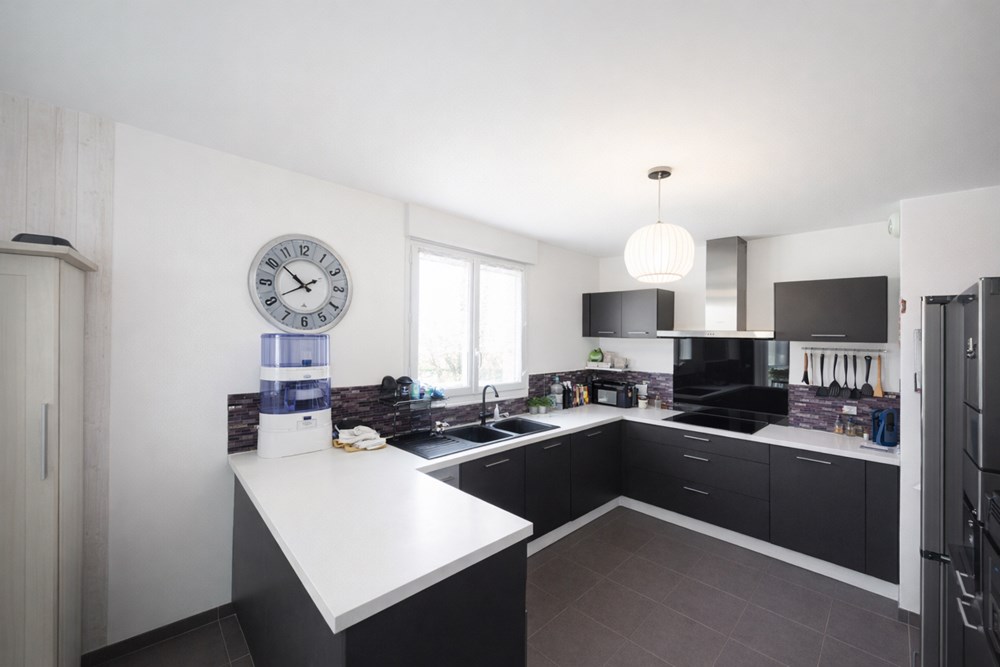 MAISON 90M² - CONSTRUCTION 2016 - POMPE A CHALEUR - GRANDE PIECE DE VIE - 3 CHAMBRES - JARDIN - EXPOSITION SUD photo 3