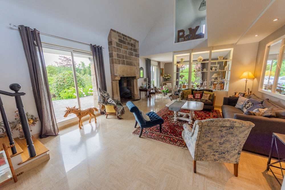 MAISON T8/9 290M² - 5 CHAMBRES - SOUS-SOL INTEGRAL - NOMBREUSES POSSIBILITES SUR TERRAIN DE 3500M² photo 3