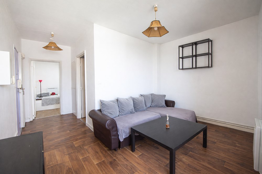 À VENDRE - APPARTEMENT - 1 CHAMBRE - LUMINEUX - SECTEUR RECHERCHÉ - VUE MER - BELLE OPPORTUNITÉ photo 2