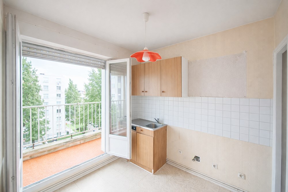 APPARTEMENT T2 DE 39 M² - 1 CHAMBRE - GRAND BALCON - ASCENSEUR - 1 PLACE DE PARKING PRIVATIVE - VUE MER photo 3