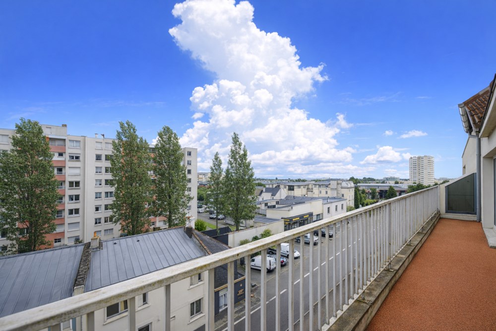 APPARTEMENT T2 DE 39 M² - 1 CHAMBRE - GRAND BALCON - ASCENSEUR - 1 PLACE DE PARKING PRIVATIVE - VUE MER