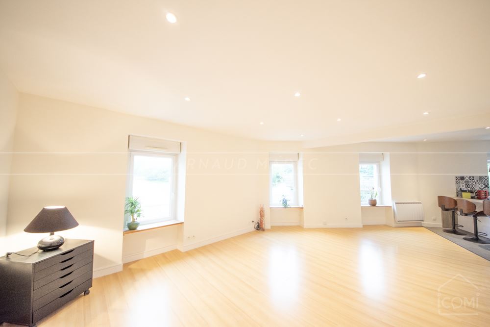 APPARTEMENT T4 DE 100 M² - PIECE DE VIE DE 40 M² AVEC CUISINE US - 2/3 GRANDES CHAMBRES - PROCHE PLAGE MOULIN BLANC - DPE C - RARE photo 2