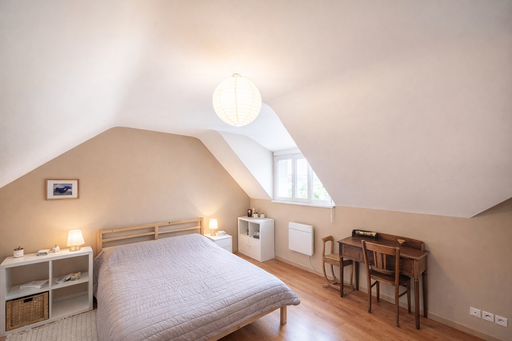 MAISON T6 - 4/5 CH - PIECE DE VIE DE +50 M² - TERRAIN +900 M² - CALME - CHARME - RENOVATION RECENTE - AUCUN VIS A VIS - RARE photo 4